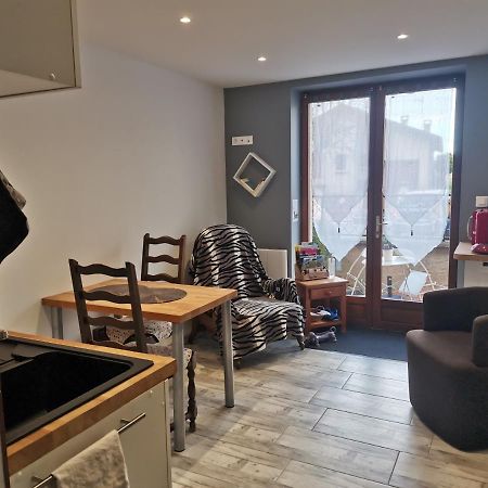 Le Pommiers Apartment ภายนอก รูปภาพ