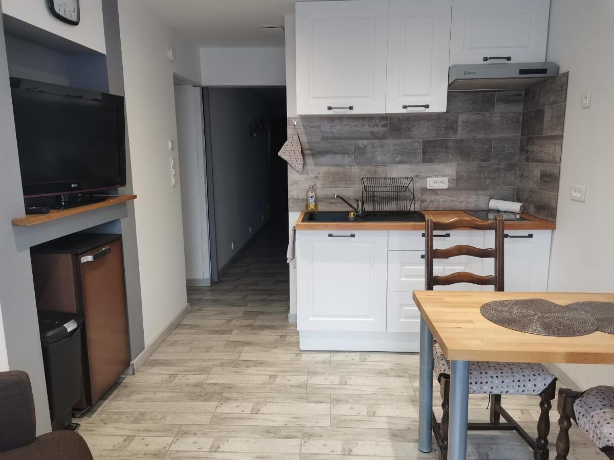 Le Pommiers Apartment ภายนอก รูปภาพ