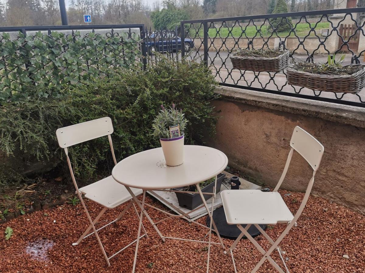 Le Pommiers Apartment ภายนอก รูปภาพ